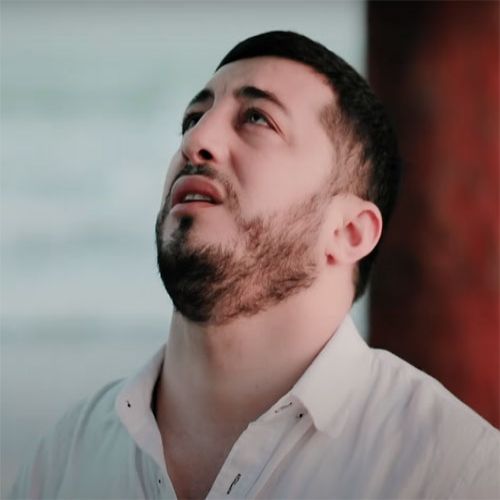 دانلود آهنگ زائور قلوزاده منیم اورئیم
